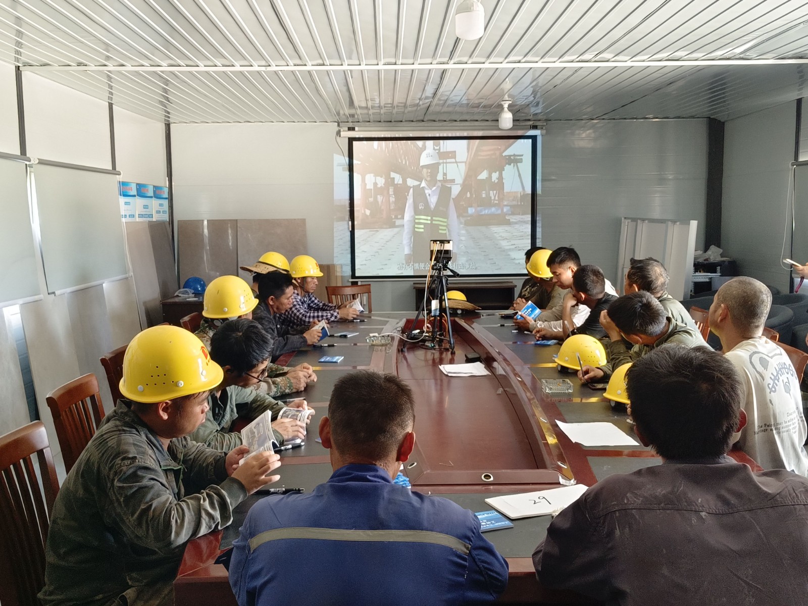 南平市質(zhì)量安全協(xié)會(huì)開展工傷預(yù)防系列宣傳活動(dòng)，為安全生產(chǎn)保駕護(hù)航