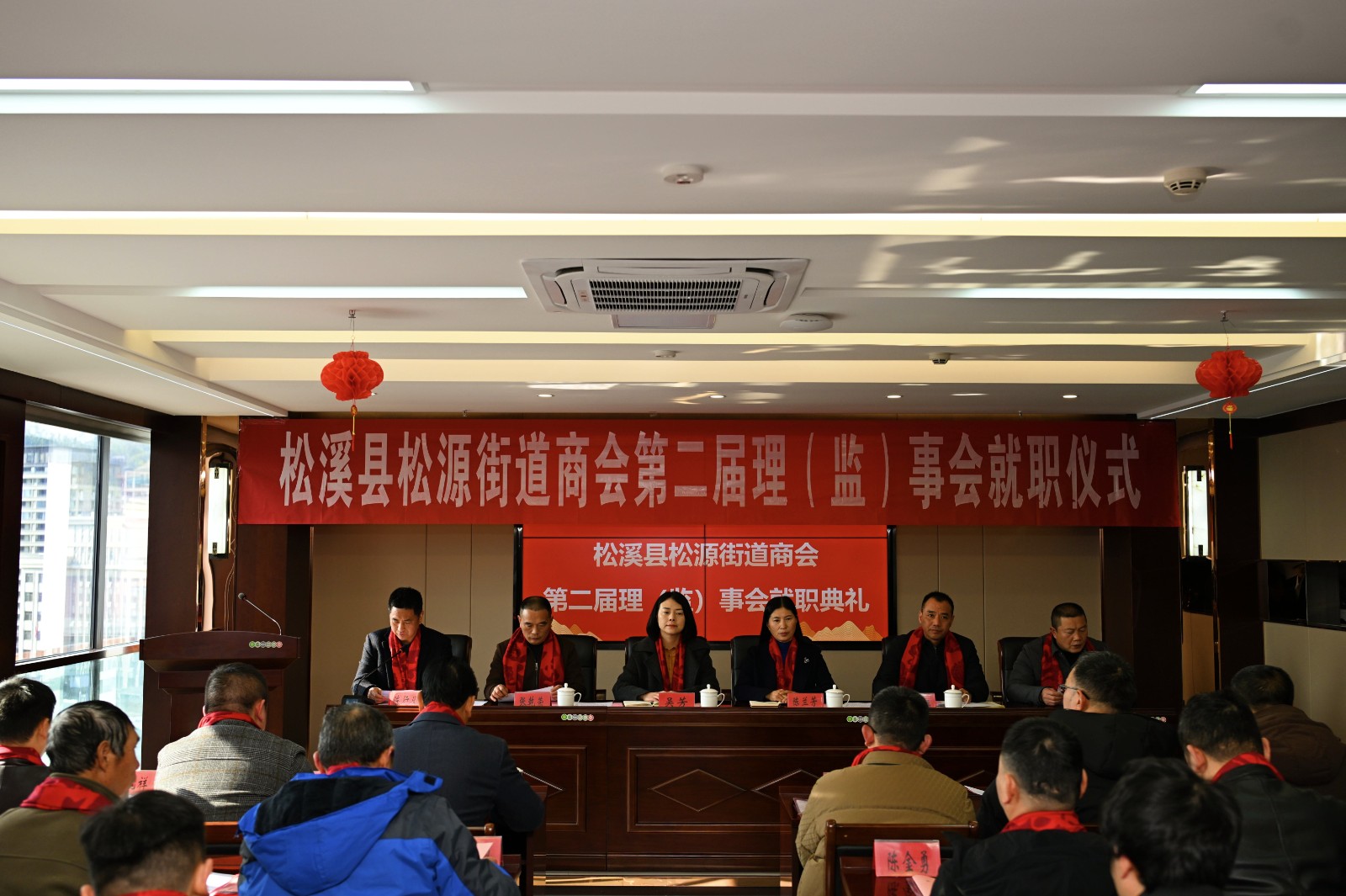 喜報(bào)！易順建工集團(tuán)有限公司李易順董事長(zhǎng)連任松源街道商會(huì)第二屆會(huì)長(zhǎng)